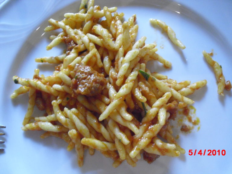 Fricelli funghi e salsiccia